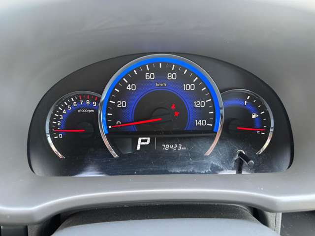 Nissan NV100 Clipper 12