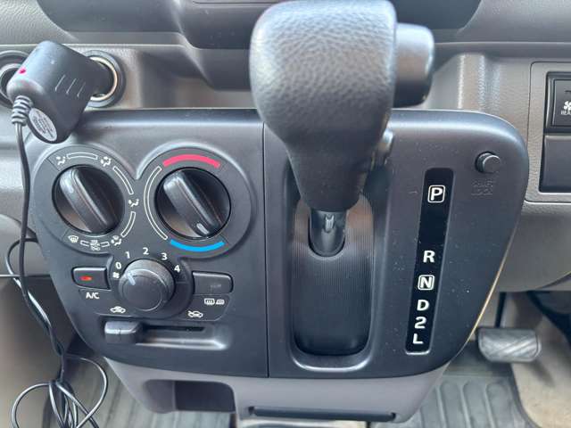 Nissan NV100 Clipper 8
