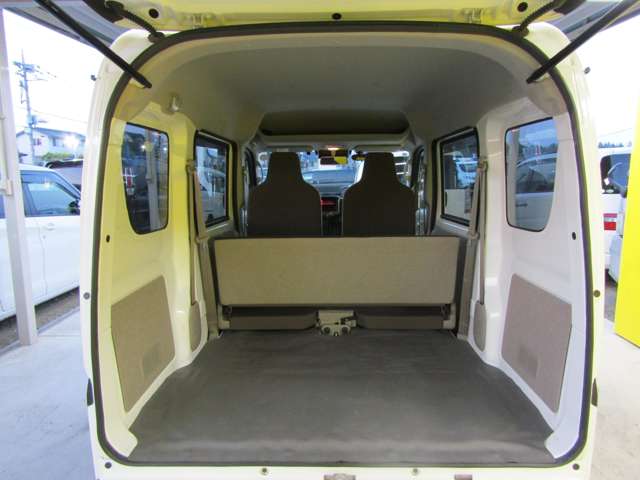 Nissan NV100 Clipper 9