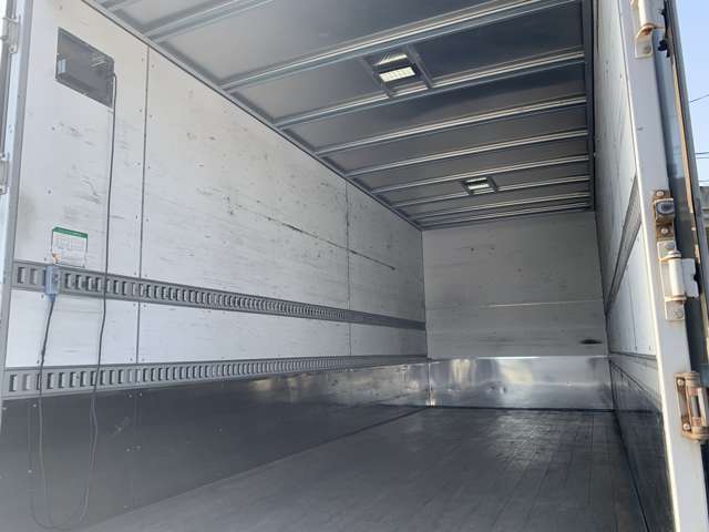 Mitsubishi Fuso Canter 12