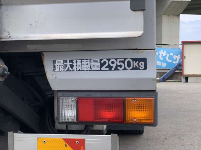 Mitsubishi Fuso Canter 7