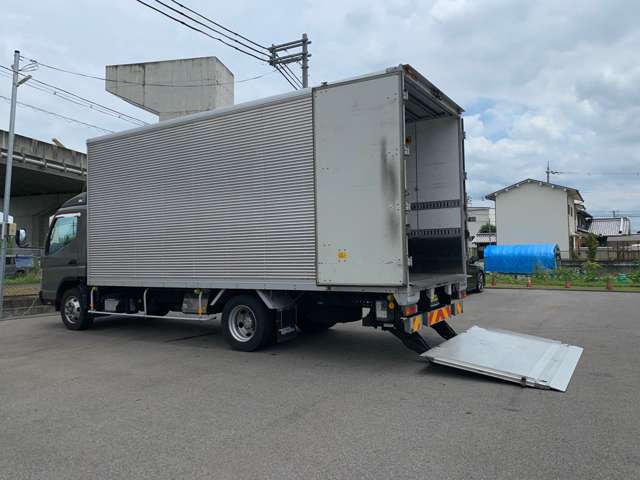 Mitsubishi Fuso Canter 9