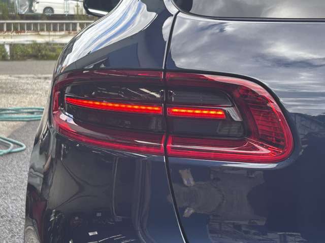 Porsche Macan 11