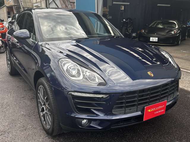 Porsche Macan 4