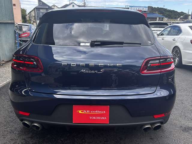 Porsche Macan 8