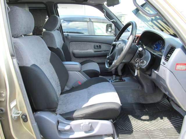 Toyota Hilux 12