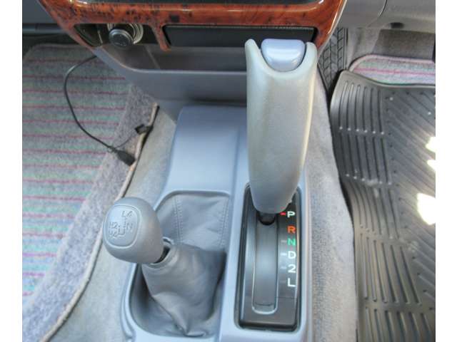 Toyota Hilux 7