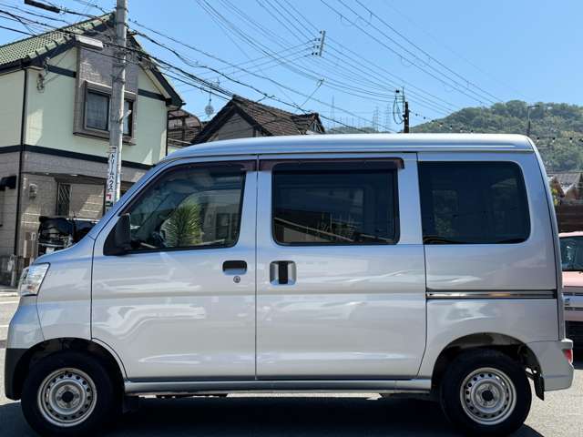 Toyota Pixis Van 11