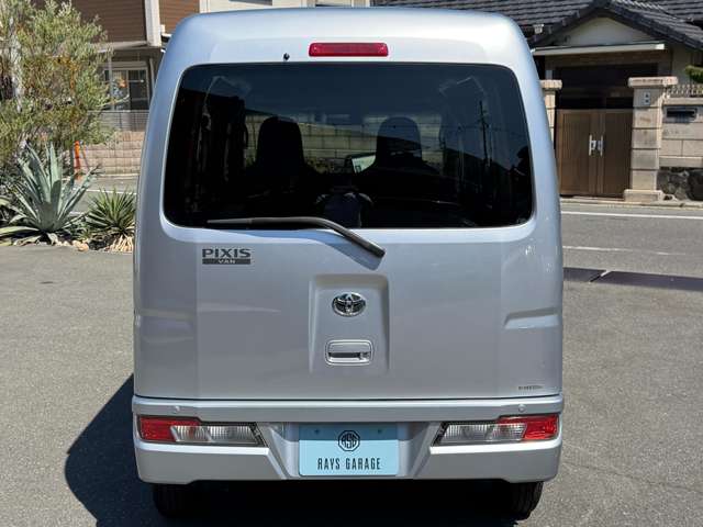 Toyota Pixis Van 12
