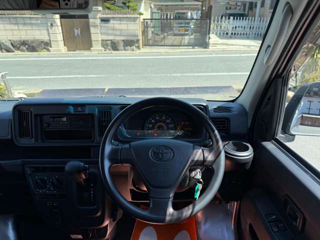 Toyota Pixis Van 6