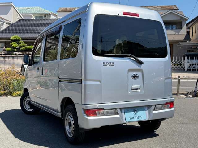 Toyota Pixis Van 8