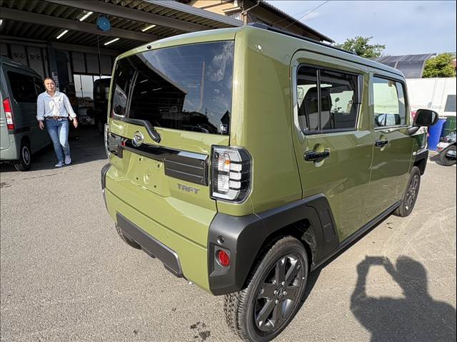 Daihatsu Taft 11