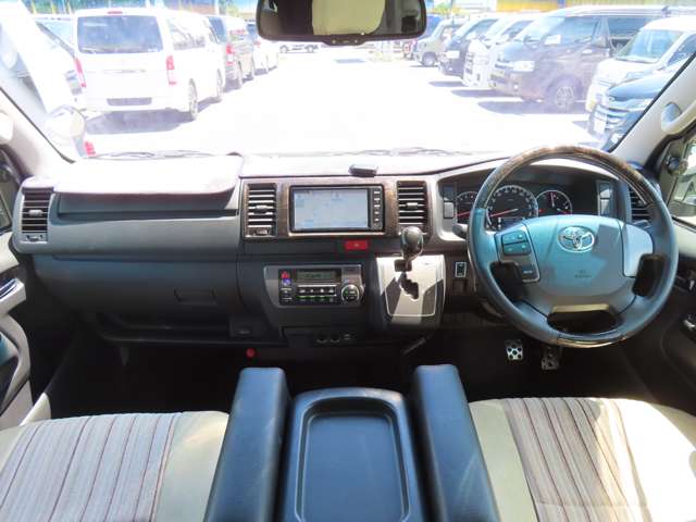 Toyota Regius Ace 5