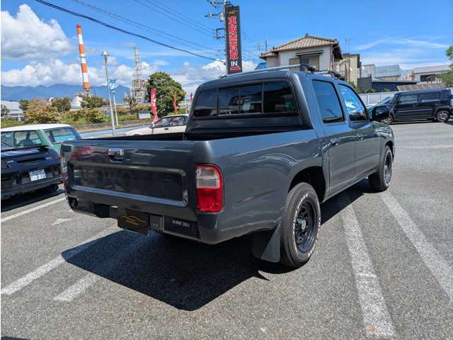 Toyota Hilux 6