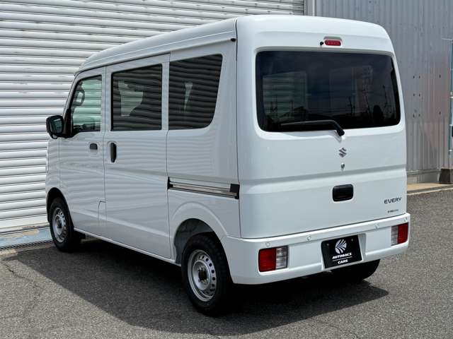 Suzuki Every 12