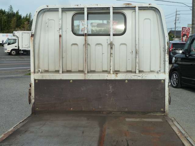Mitsubishi Fuso Canter Guts 11