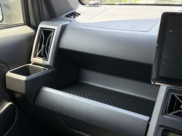 Daihatsu Taft 12