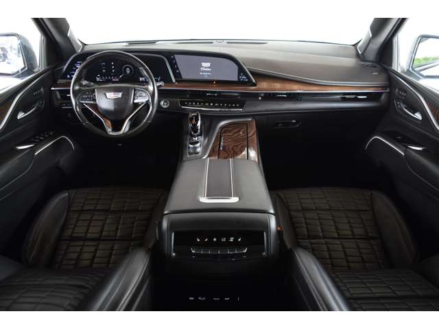 Cadillac エスカレード 2