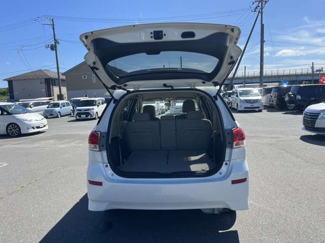Toyota Wish 9