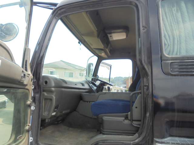 Isuzu Giga 5