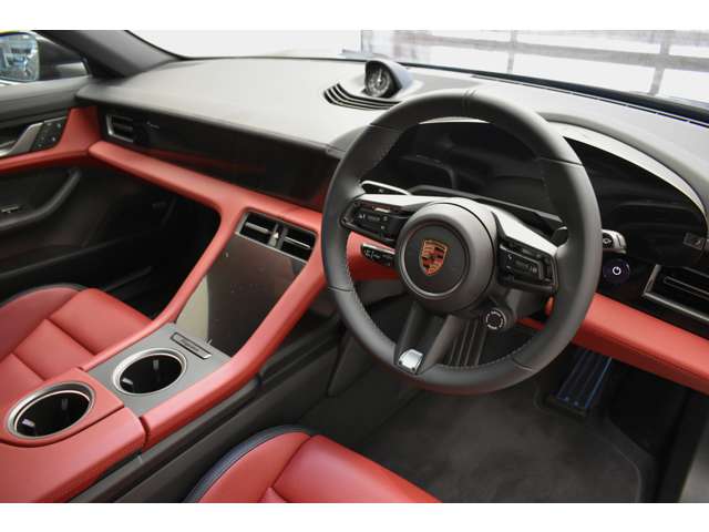 Porsche Taycan Cross Turismo 2