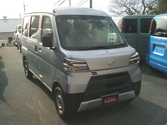 Daihatsu Hijet Cargo 2