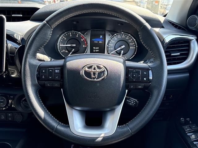 Toyota Hilux 5