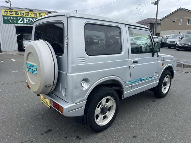 Suzuki Jimny 4