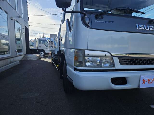 Isuzu Elf 4