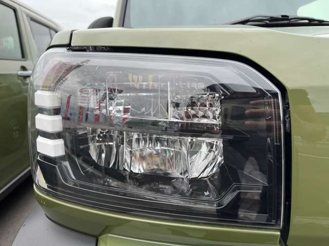 Daihatsu Taft 8
