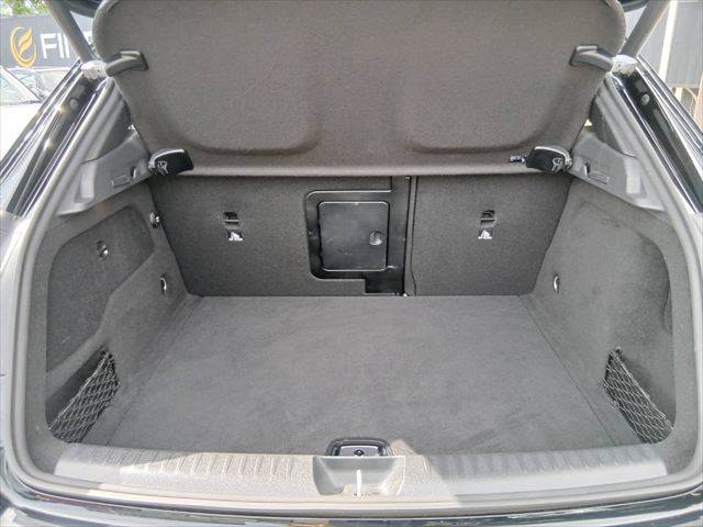Mercedes-Benz GLA-Class 9