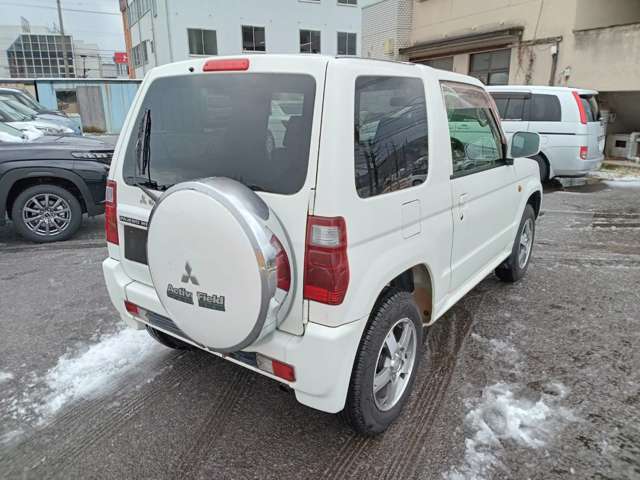 Mitsubishi Pajero Mini 8