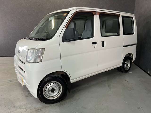 Daihatsu Hijet Cargo 7