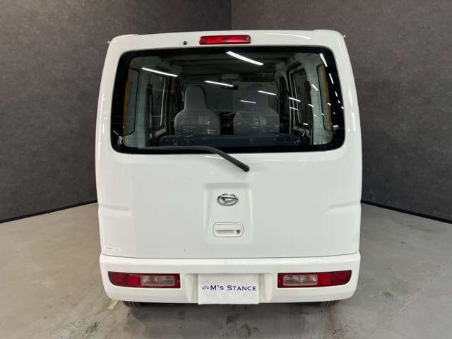 Daihatsu Hijet Cargo 10