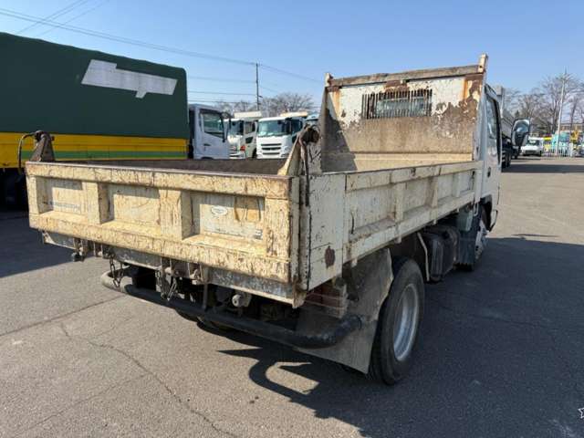 Isuzu Elf 10