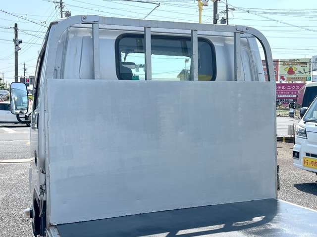 Isuzu Elf 11