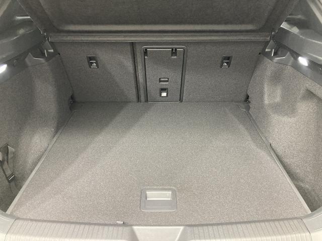 Volkswagen ID.4 11