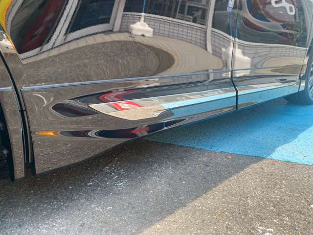 Toyota Vellfire 3