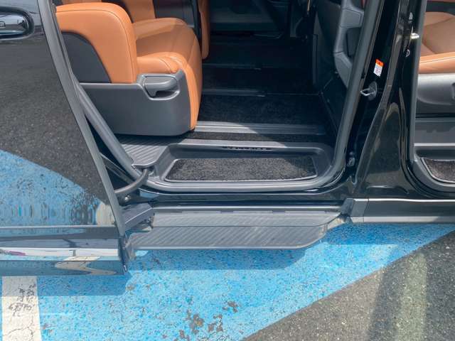 Toyota Vellfire 5