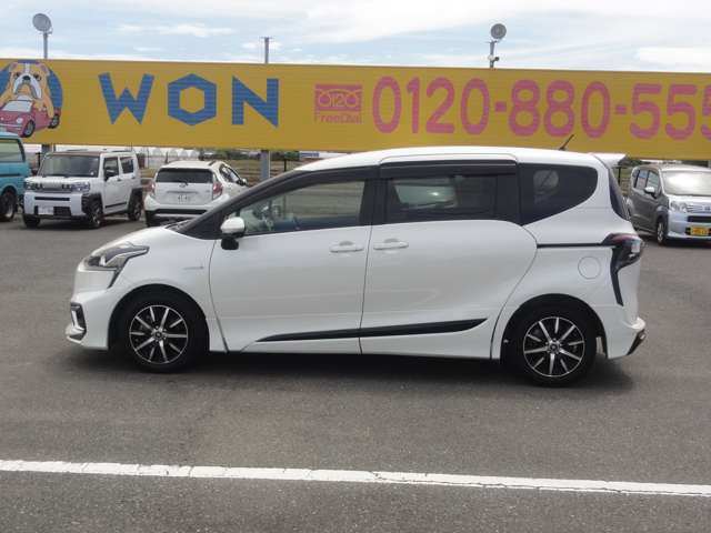 Toyota Sienta 10