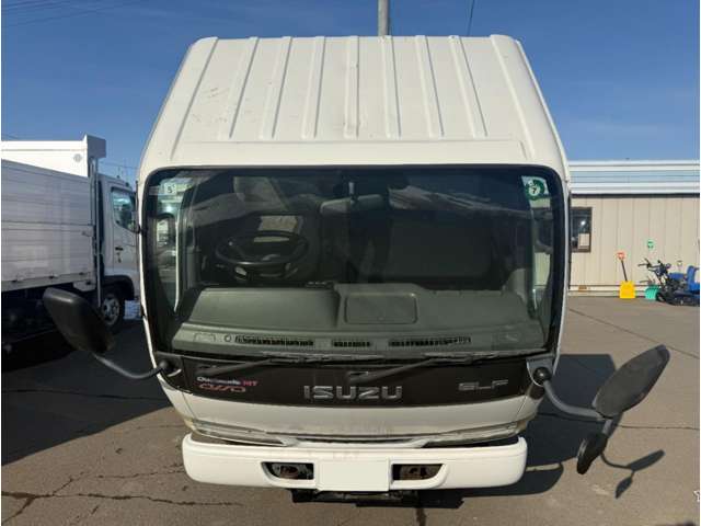 Isuzu Elf 4
