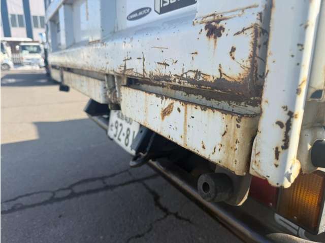Isuzu Elf 9
