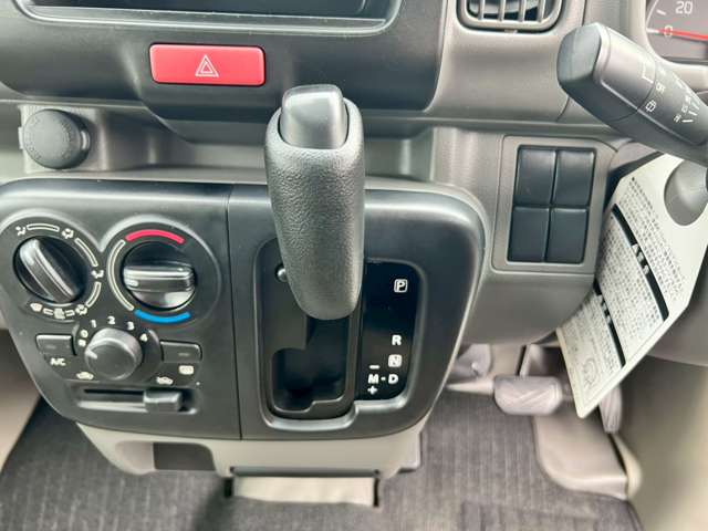 Nissan NV100 Clipper 9