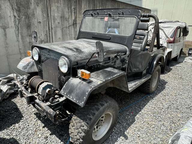 Mitsubishi Jeep 2