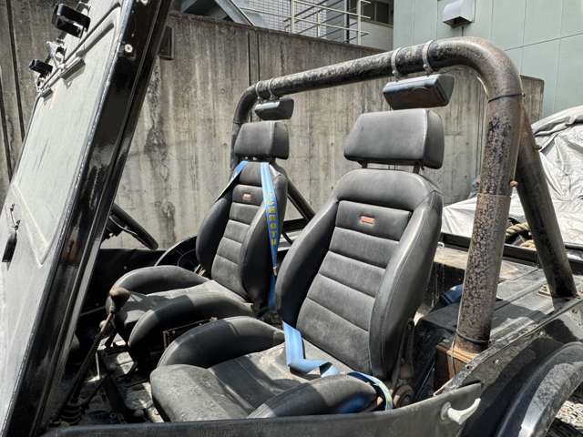 Mitsubishi Jeep 10
