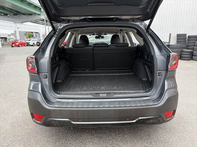 Subaru Legacy Outback 11