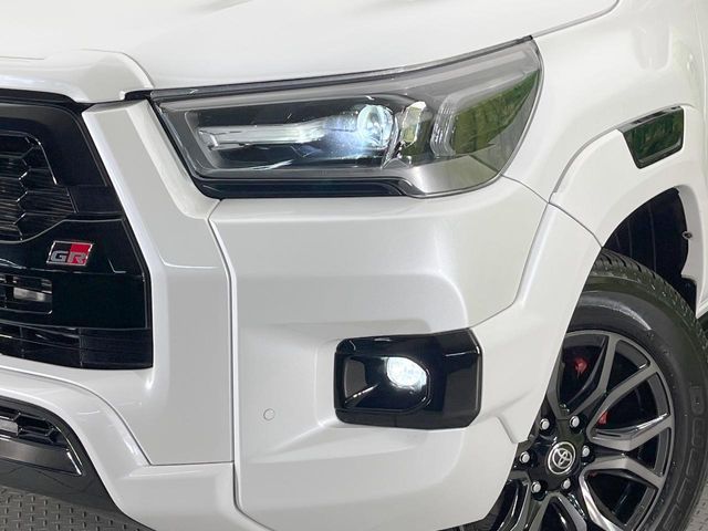 Toyota Hilux 12