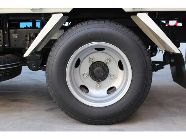 Hino Dutro 11