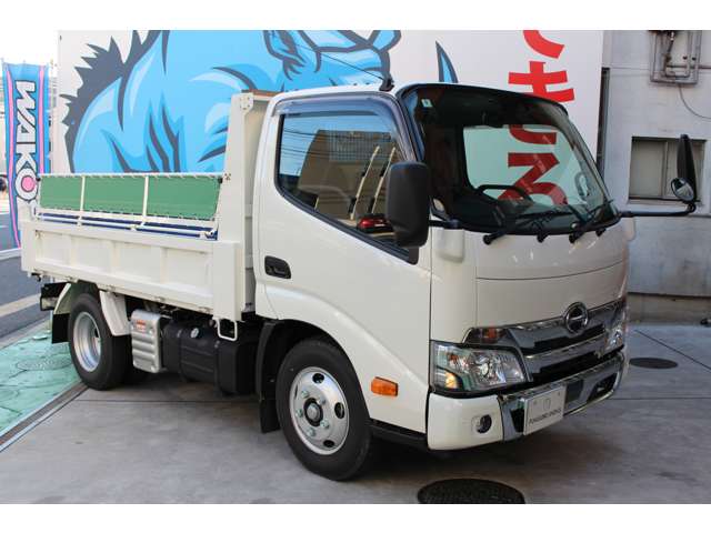 Hino Dutro 2
