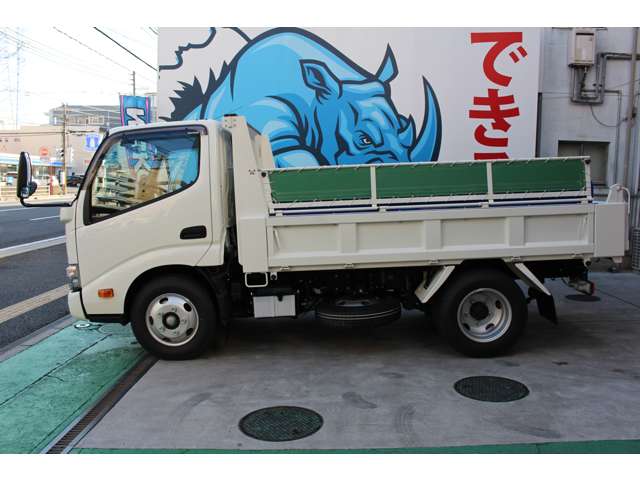 Hino Dutro 10
